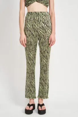 HIGH RISE  FLARE PLEATED PANTS
