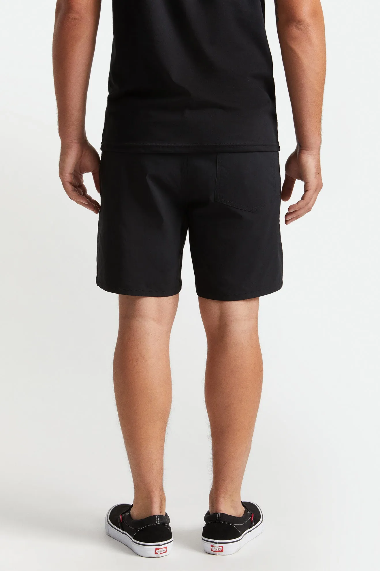 Voyage Hybrid Short - Black Service